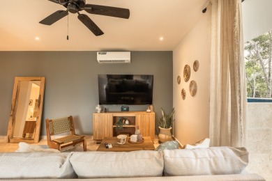 Welcome to this beautifully designed 2-bedroom, 2-bathroom condo - photo 5