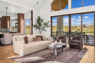 Experience modern mountain luxury in this custom 2026 Parade - photo 5