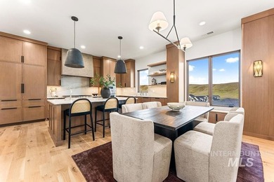 Experience modern mountain luxury in this custom 2026 Parade - photo 10