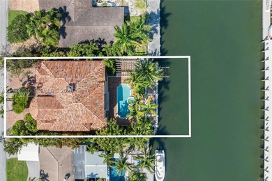 Priced to sell! Custom 4 BR/4.5 BA waterfront residence with - photo 3