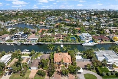 Priced to sell! Custom 4 BR/4.5 BA waterfront residence with - photo 7