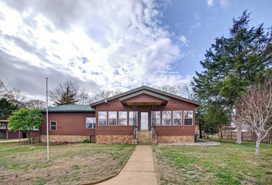 Owner has to sell price reduced $60,000.00. Stunning Lakefront - photo 3