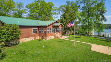 Owner has to sell price reduced $60,000.00. Stunning Lakefront - photo 6