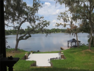 (private lake, pond, creek) Home For Sale in Ocklawaha Florida