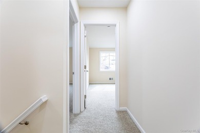 Move right into this renovated, Townhouse, with 2-bedrooms, 1.5 - photo 14