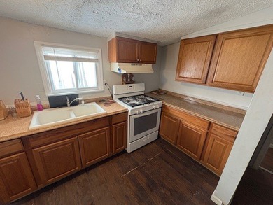Another Rockin' Rochester Property! This move-in-ready ranch has - photo 16