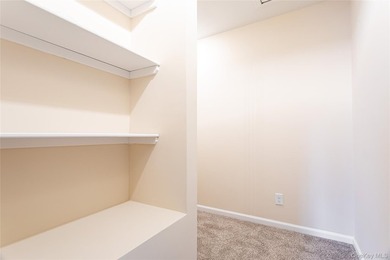 Move right into this renovated, Townhouse, with 2-bedrooms, 1.5 - photo 19