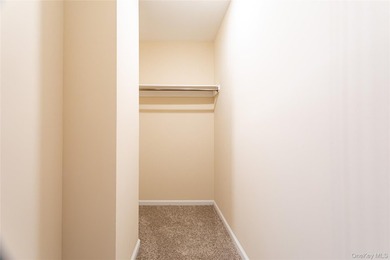 Move right into this renovated, Townhouse, with 2-bedrooms, 1.5 - photo 20
