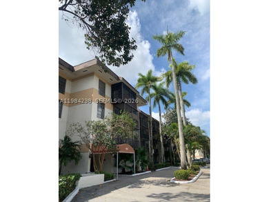 Great value in a prime Inverwood location! This spacious 2-bed - photo 1