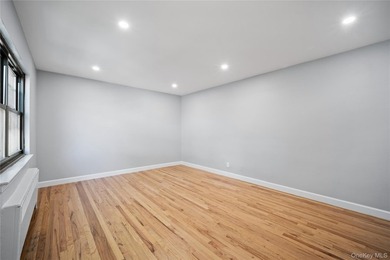 Beautiful 2 Bedroom Upper Unit in Desirable Windsor Oaks. This - photo 11