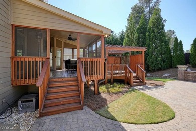 Welcome home to this move-in-ready 5BR/4BA custom home in the - photo 18