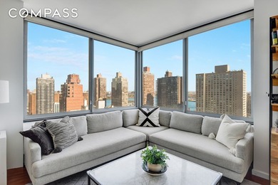 W?elcome to this beautiful? convertible three-bedroom - photo 2
