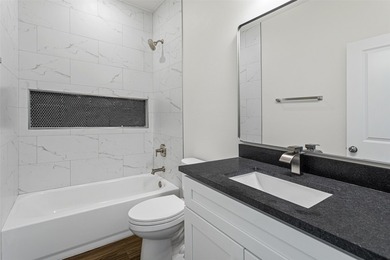 Discover this gorgeous newly built 3-bedroom, 2-bathroom home in - photo 31