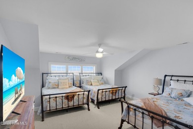 Spectacular beach house located on a 1.4 acre private piece of - photo 36