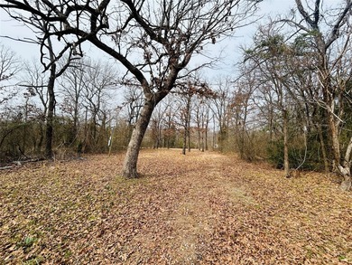 With 0.5 acres of land, this property offers ample space to - photo 4