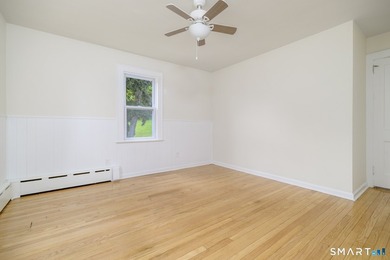 Welcome to 206 Ridgefield Ave located in Mill Hill neighborhood - photo 20