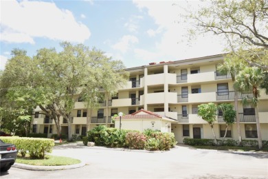 (private lake, pond, creek) Condo For Sale in Coconut Creek Florida