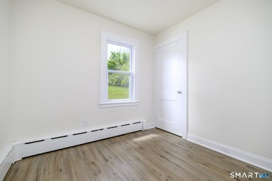 Welcome to 206 Ridgefield Ave located in Mill Hill neighborhood - photo 22