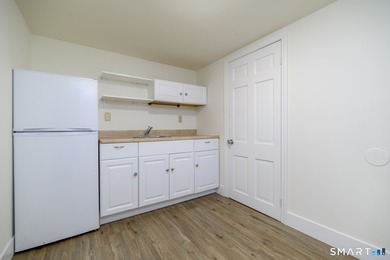 Welcome to 206 Ridgefield Ave located in Mill Hill neighborhood - photo 23