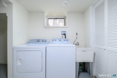 Welcome to 206 Ridgefield Ave located in Mill Hill neighborhood - photo 27