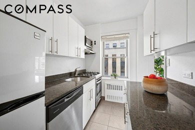 Top floor penthouse oversized home lovingly renovated in one of - photo 3