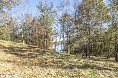 Very Rare Offering on the Beautiful Shores of Lake Oconee. 8.16 - photo 5