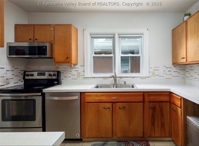 Wake up to breathtaking Kanawha River views from every front - photo 7