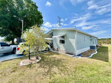 Silver Lake - Highlands County Home For Sale in Avon Park Florida