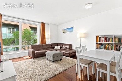 Residence 3E at Hudson Hill Condominium is a rare and expansive - photo 1