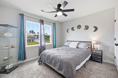 Welcome home to this spacious 3-bedroom, 2.5-bath home with a - photo 22