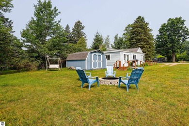 Welcome to this charming, turnkey 2-bedroom, 1-bath home that's - photo 22