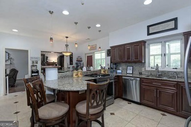 Owners are purchasing additional property & moving in the near - photo 5