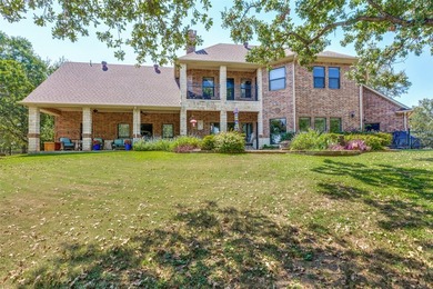 Welcome to this stunning custom home nestled at the end of a - photo 26