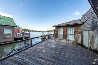 Welcome to your own waterfront retreat on beautiful Lake - photo 29