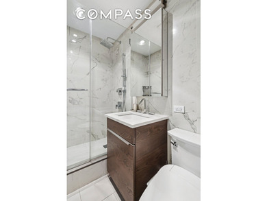 Welcome to an exquisite residence on Fifth Avenue, Manhattan - photo 10