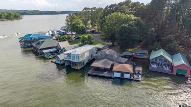 Welcome to your own waterfront retreat on beautiful Lake - photo 38
