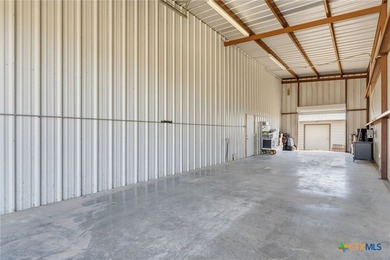 Welcome to your own private retreat in the heart of Salado! - photo 39