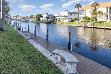 Cape Coral Lakes Area Condo For Sale in Cape Coral Florida
