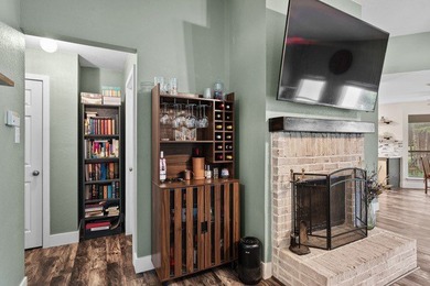 Welcome to this beautiful 3-bedroom, 2-bath, brick home that - photo 9