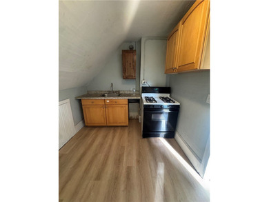 Amazing investor opportunity with strong cash flow potential! - photo 7