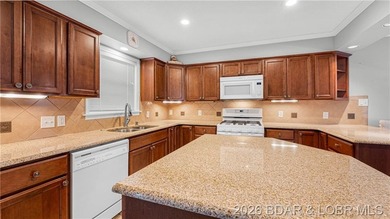 MOTIVATED SELLER-PRICE IMPROVED! The location on this 3 bed 2 - photo 2