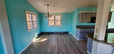 3 Bedroom, 2 bath home with unfinished basement for storage or - photo 5