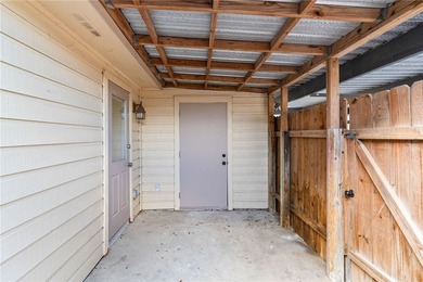 Welcome home to this charming 2-bedroom, 2-bath single-story - photo 15