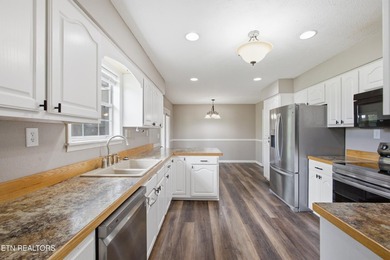 Location, Space & Updates - This One Has It All! Don't miss this - photo 15