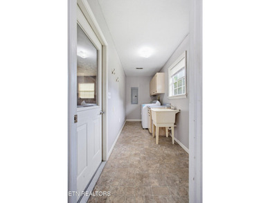 Location, Space & Updates - This One Has It All! Don't miss this - photo 23