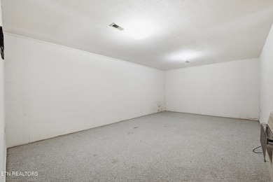 Location, Space & Updates - This One Has It All! Don't miss this - photo 37