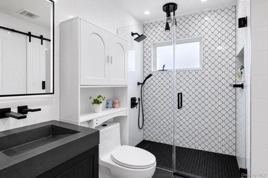 Welcome to this adorable, beautifully updated ranch nestled - photo 18