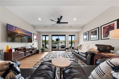 Contemporary luxury meets effortless lake living in this - photo 35