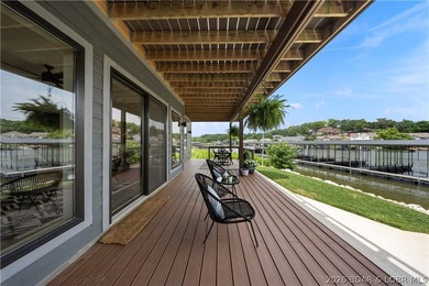 Contemporary luxury meets effortless lake living in this - photo 49