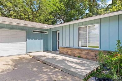 OPEN HOUSE THIS SUNDAY 12-2PM !! Tucked away on a quiet - photo 5